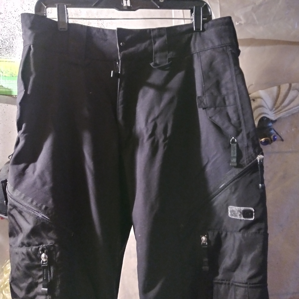 DC Snowboarding pants